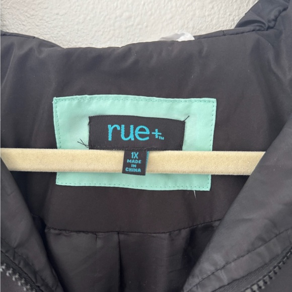 Rue21 Black and Mint Windbreaker Jacket Size 1X - Picture 3 of 4
